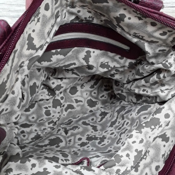 Wine Red Chevron Stud Handbag Purse - Picture 5 of 6